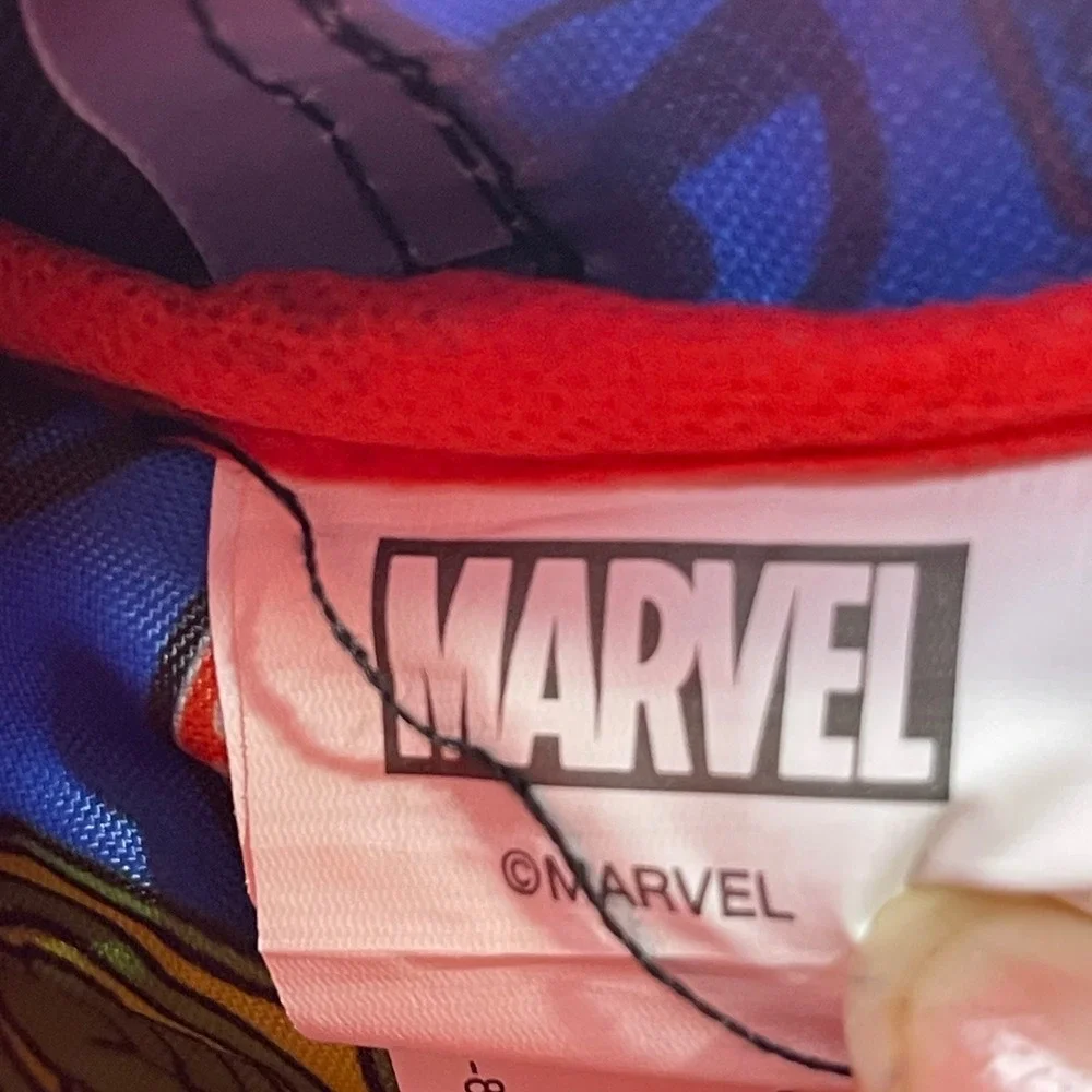 Marvel Avengers 8-40716-29943-1 Kid Backpack Fast Forward Captain America Shield